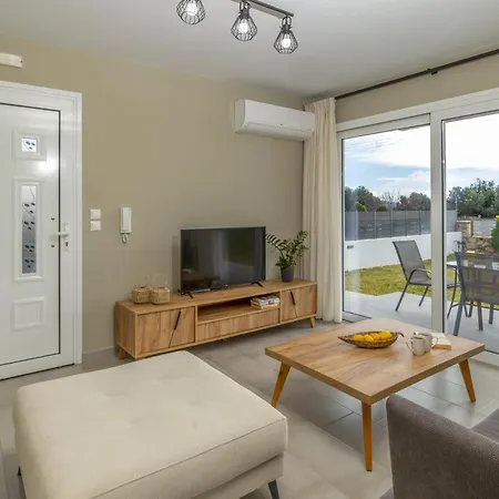 Taras Villa Karavádhos