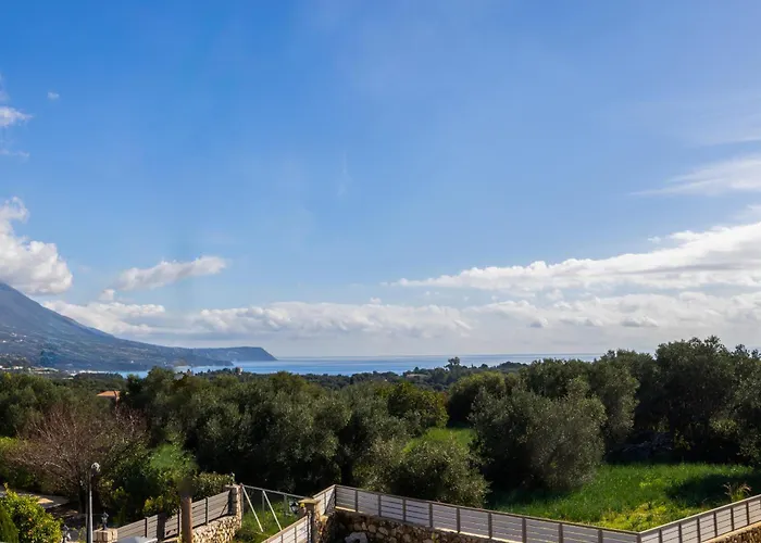 Villa Taras Karavados