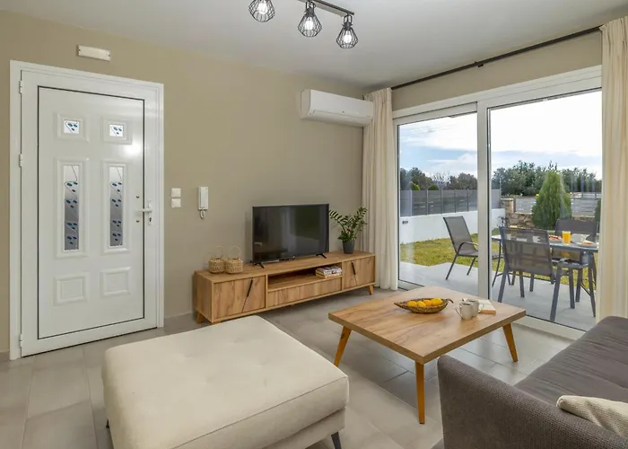 Taras Villa Karavados