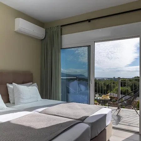 Taras 빌라 Karavádhos